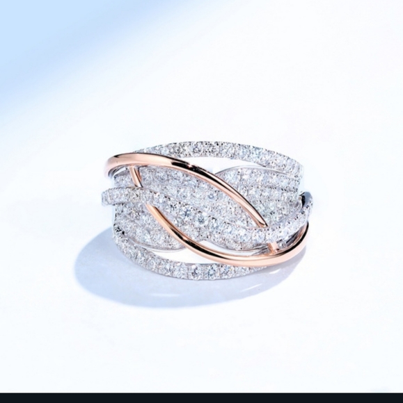 Jewelry - 💥💥NEW💥💥Beautiful Twisted ROSE GOLD and SILVER Plated CZ cocktail ring